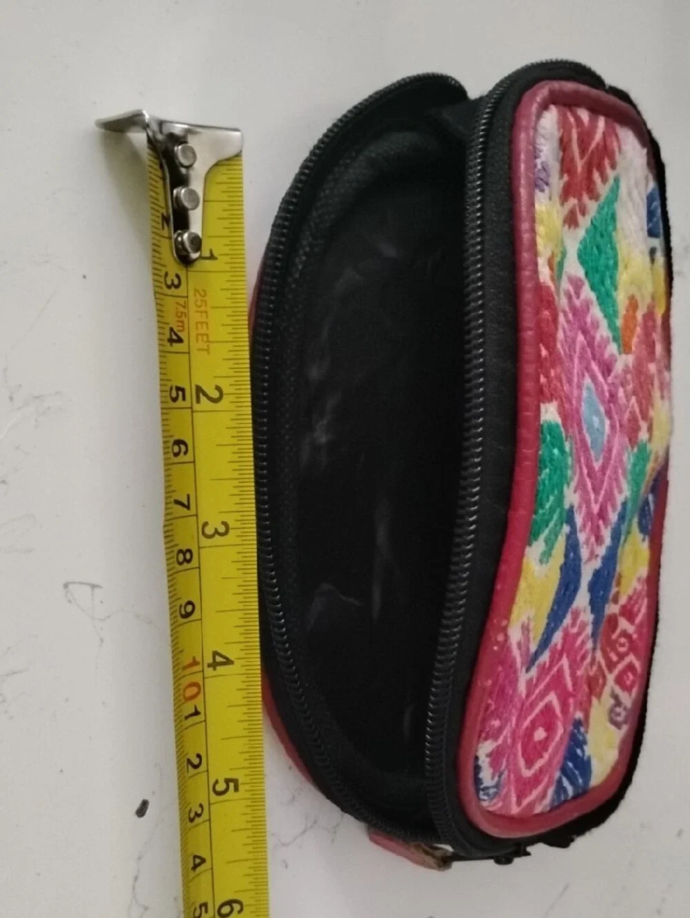 Colorful Geometric Embroidered Coin Pouch - Pink Multicolor